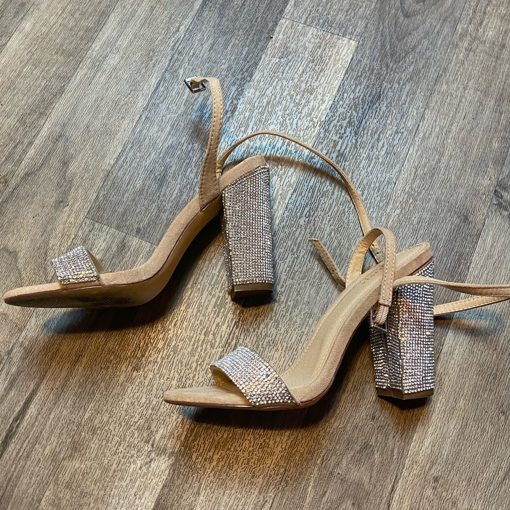 Olivia Ferguson Rhinestone Block Heel Sandals Size 6 Strappy